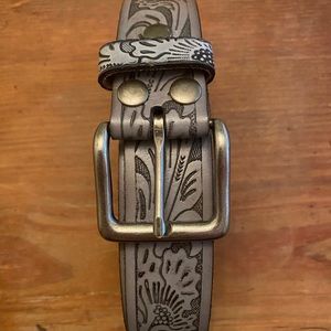 Western Belt Pewter Buckle Gray Black 47”